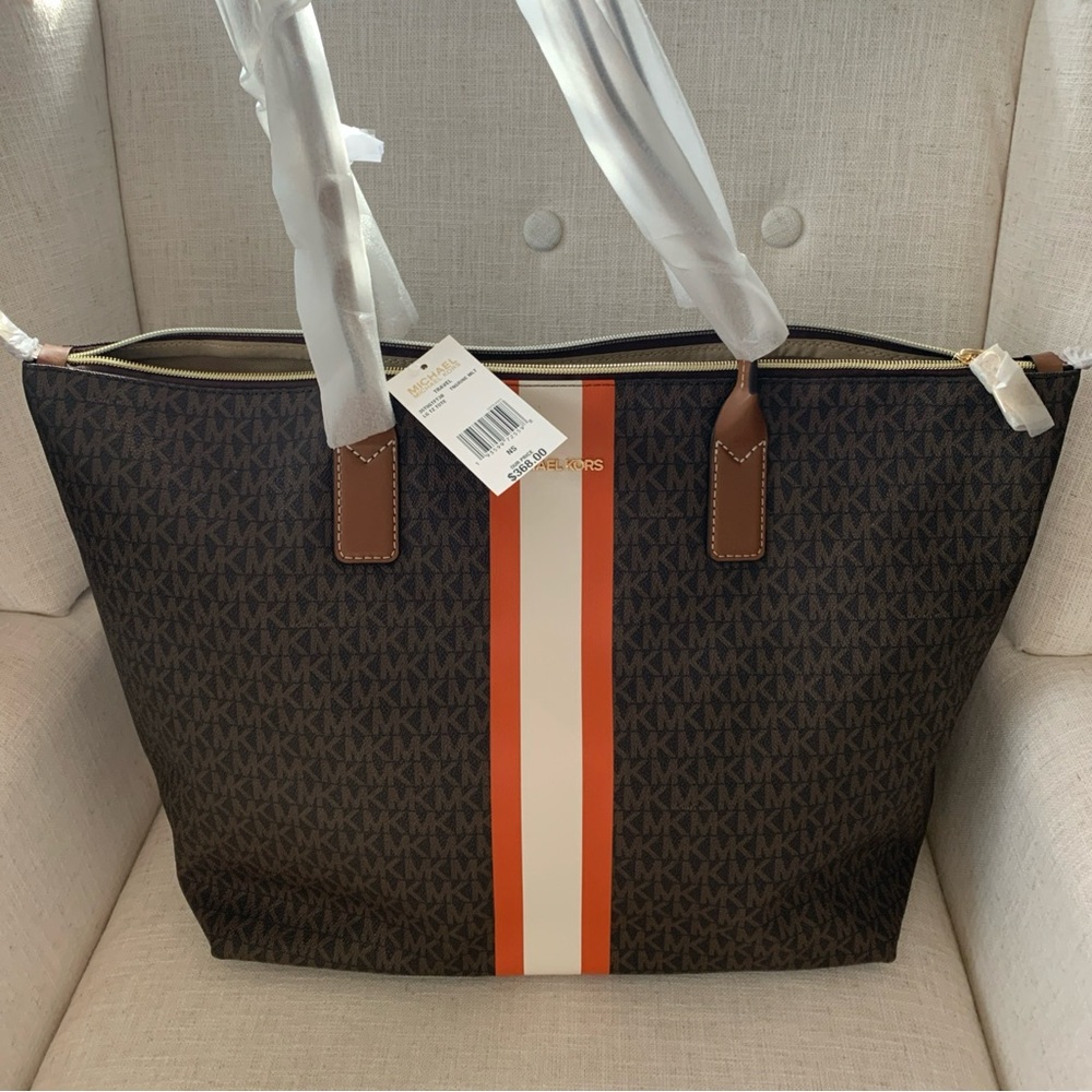 Michael Kors Jet Set Travel Handbag Large - Brown
